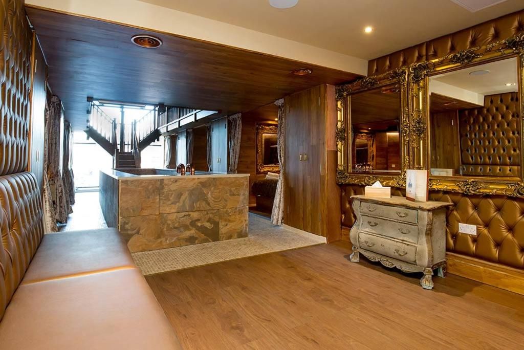 undefined The Shankly Hotel 6