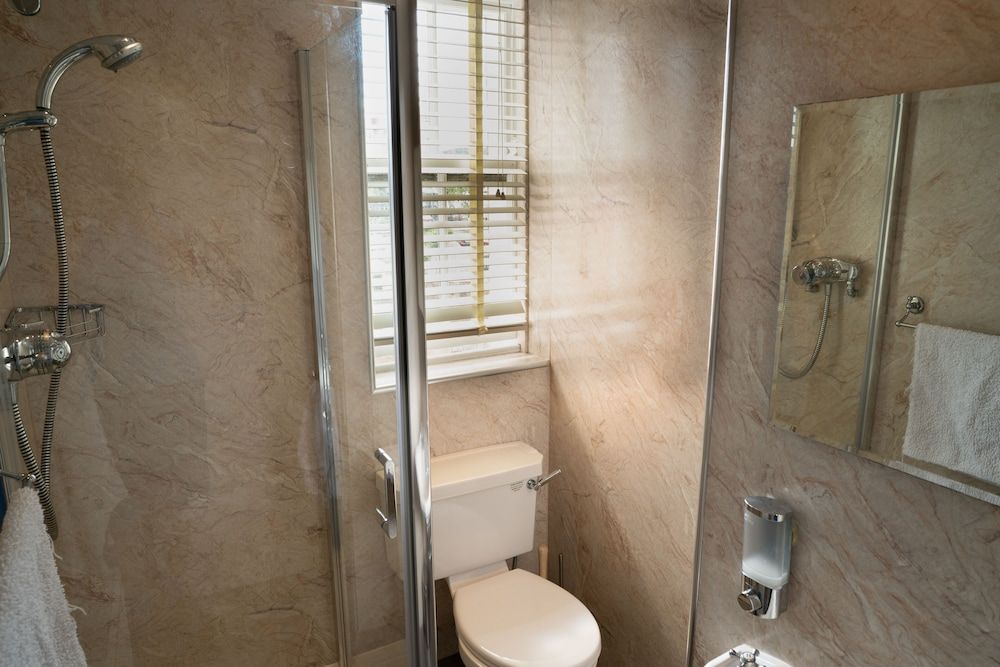 Llandudno Hostel Standard Quadruple Room, Shared Bathroom 6