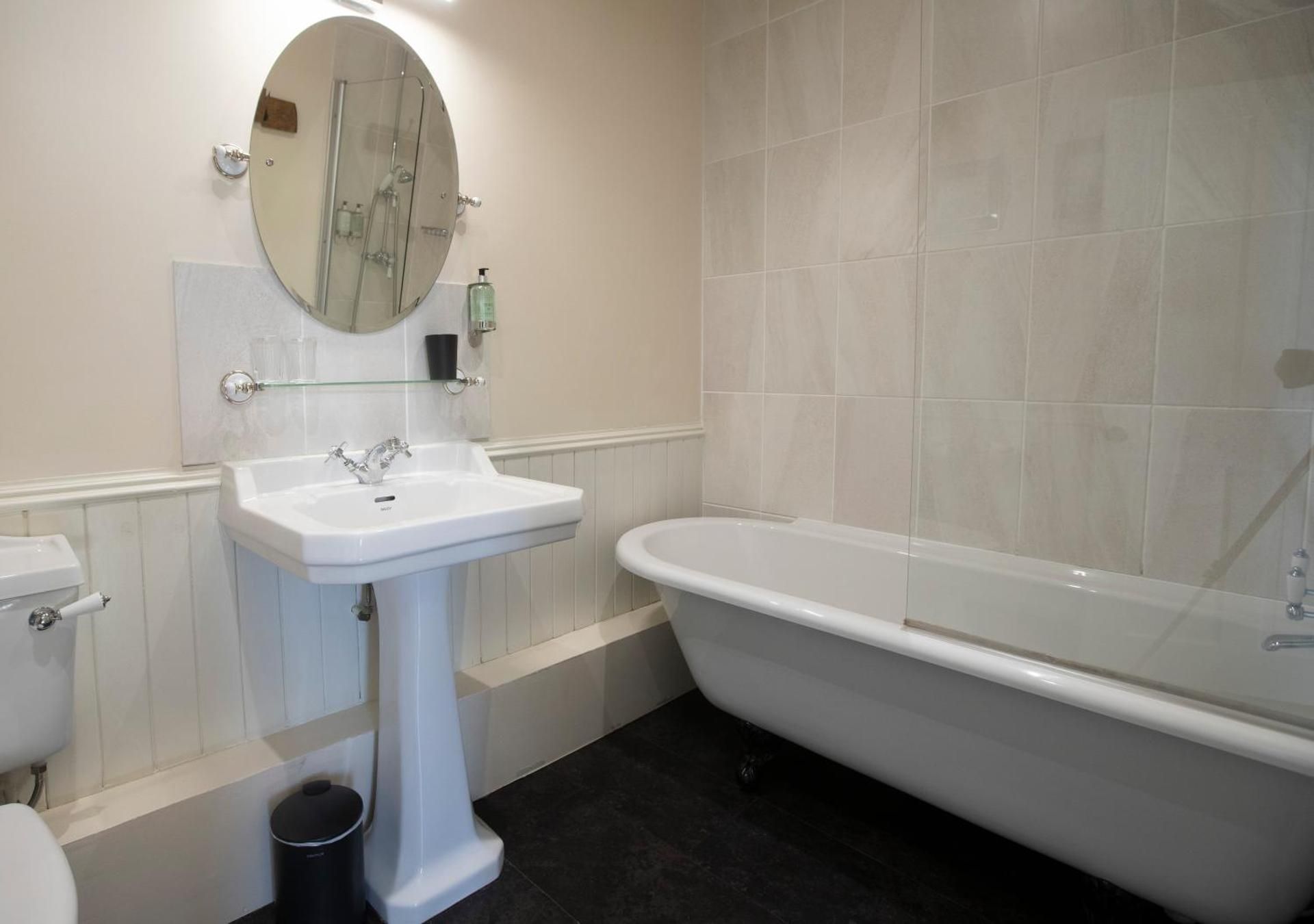 Cardhu Country House Cragganmore - Super King Size or Twin Room 3