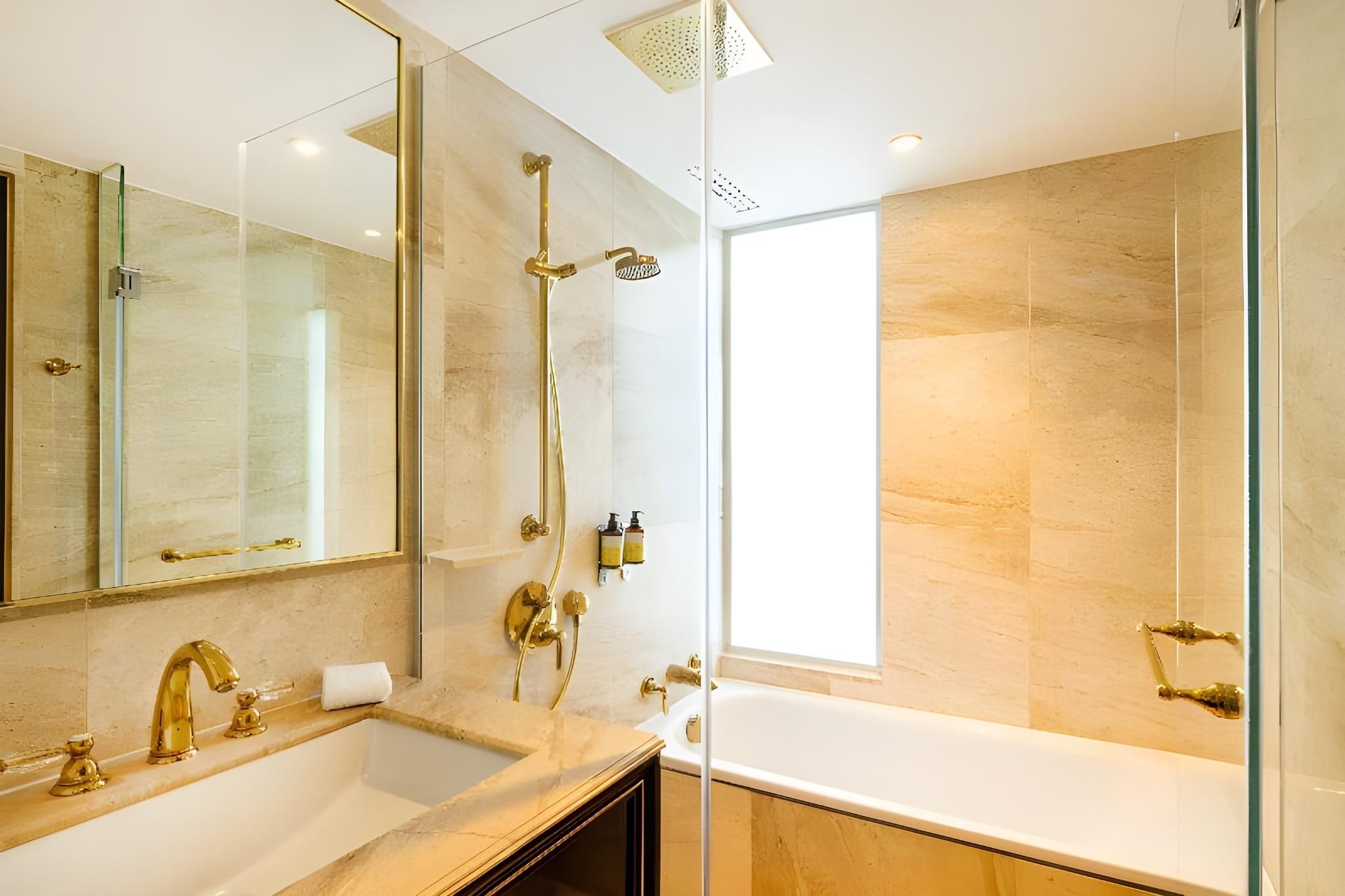 Botolph Junior Suite