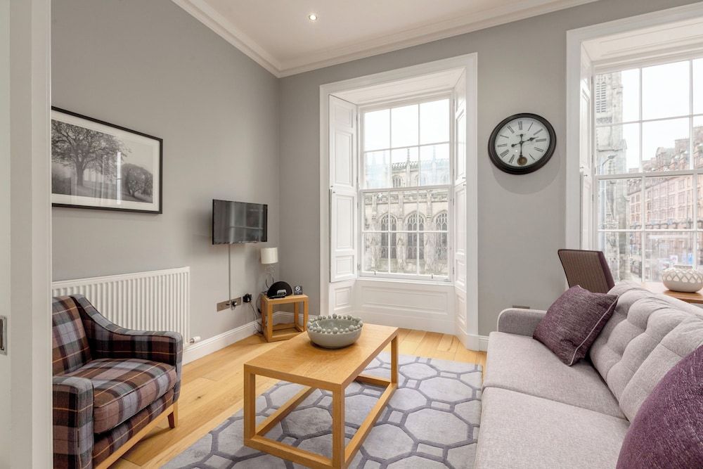 Destiny Scotland - Princes St Residence Classic Studio, 1 Bedroom, Castle View 12