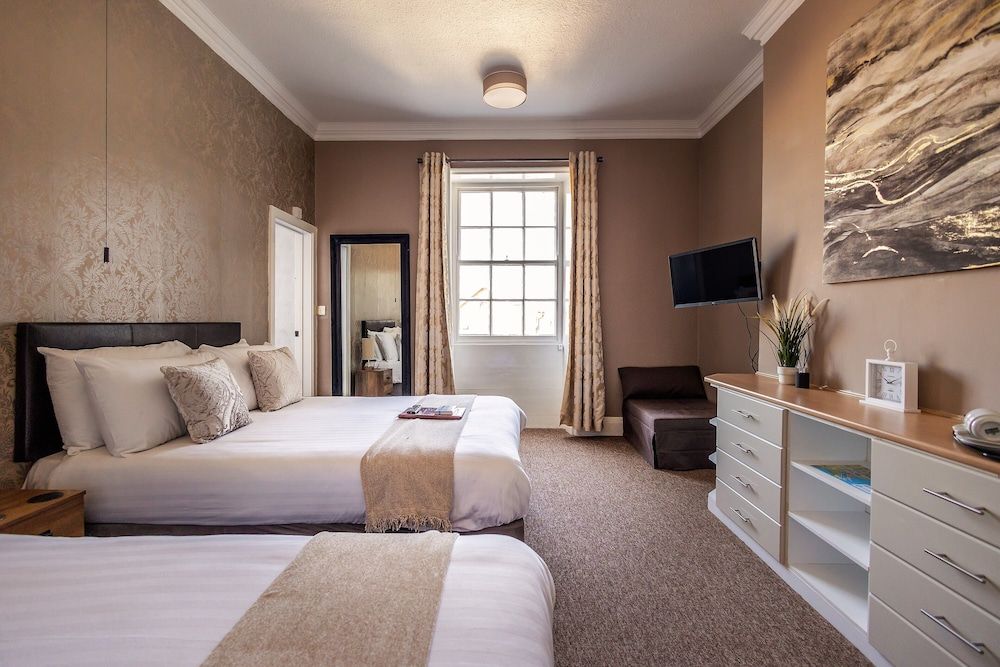 The Cumberland Family Room (Room4 1st Floor)