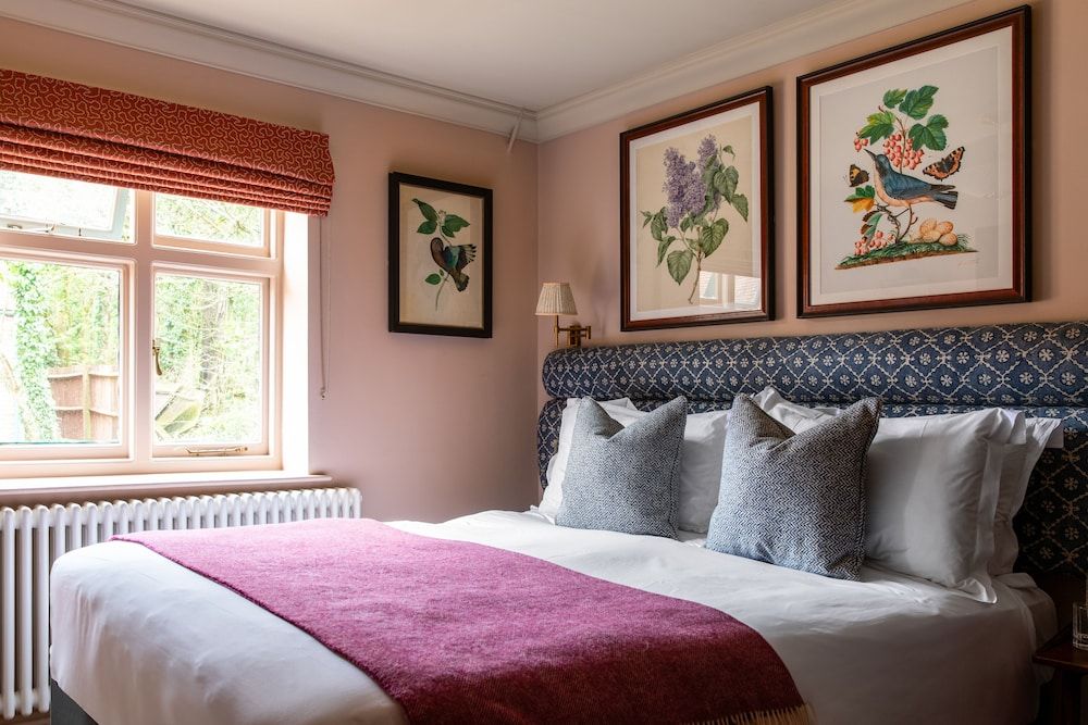 The Carnarvon Arms Classic Room