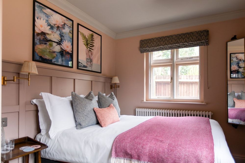 The Carnarvon Arms Classic Room 2