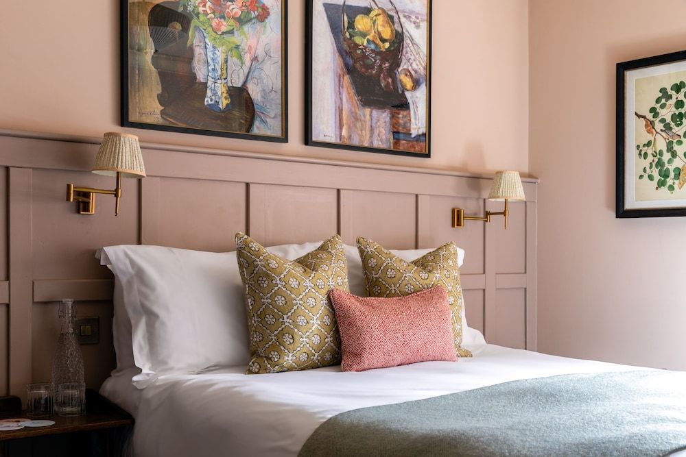 The Carnarvon Arms Classic Double Room 5