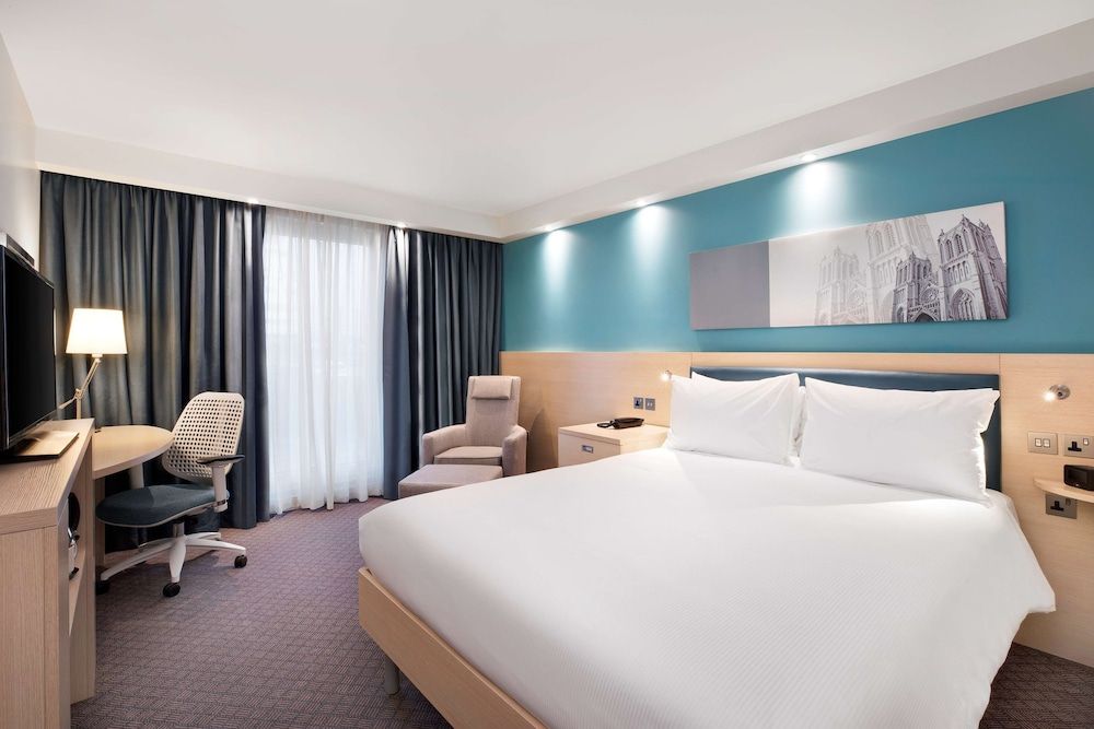 undefined Hampton by Hilton Bristol Airport 4