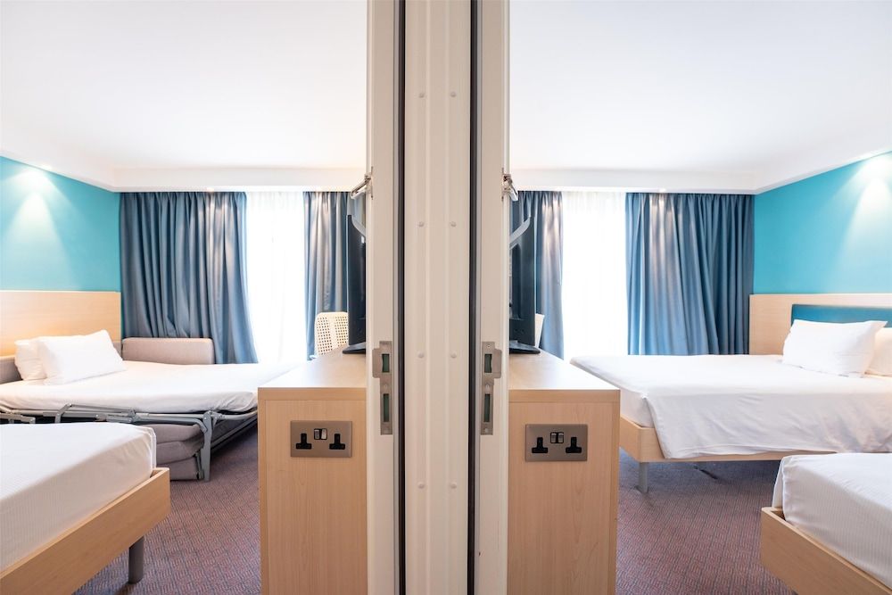 undefined Hampton by Hilton Bristol Airport 9