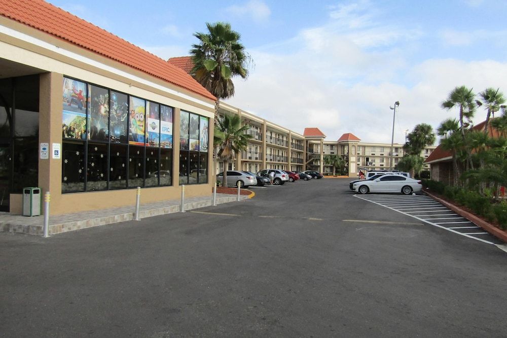 undefined Quality Inn & Suites Kissimmee near Main Gate 8