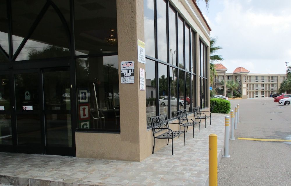 undefined Quality Inn & Suites Kissimmee near Main Gate 7