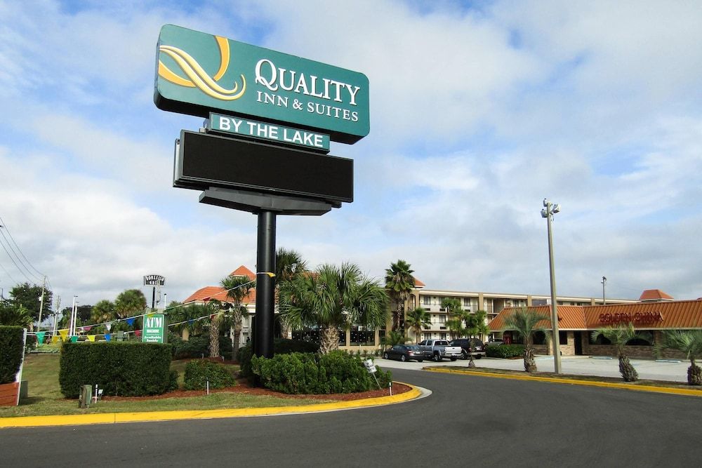 undefined Quality Inn & Suites Kissimmee near Main Gate 4