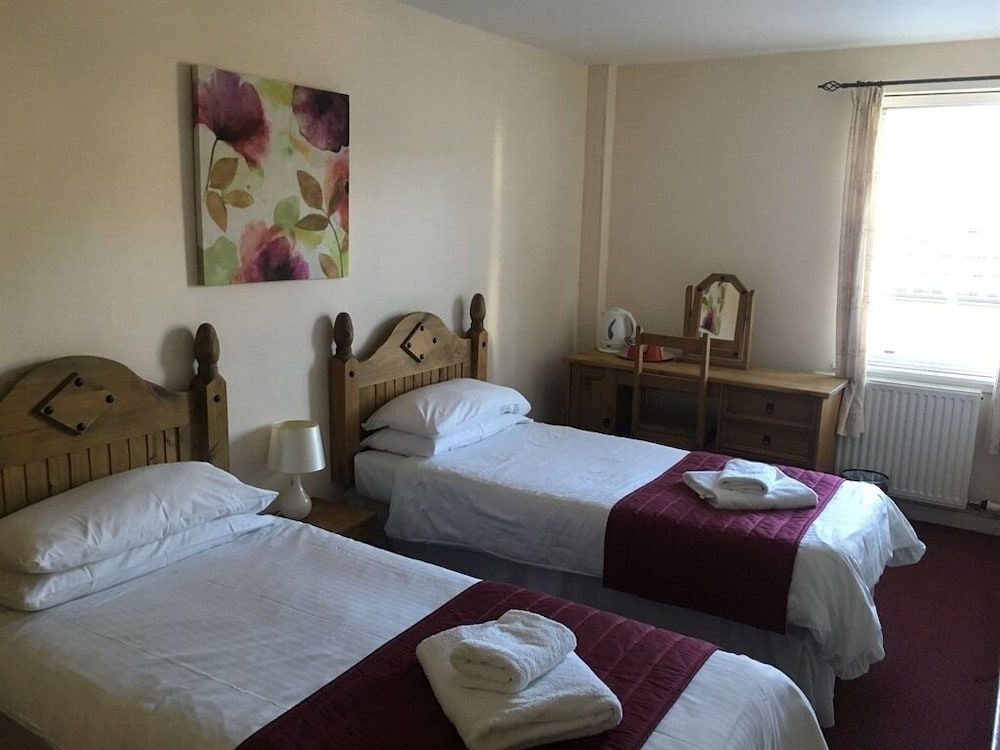 Novar Arms Hotel Standard Single Room, Ensuite 4