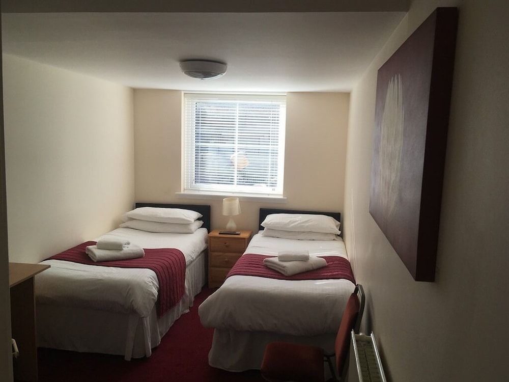 Novar Arms Hotel Standard Single Room, Ensuite 2