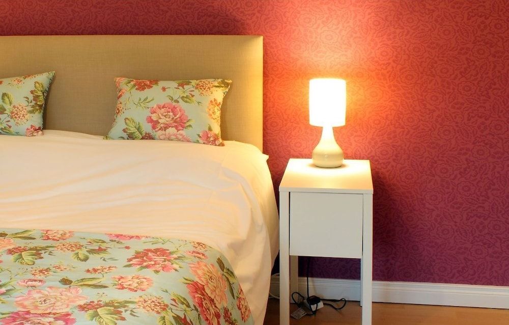 Room, Private Bathroom (3 Storey House - 3 Rooms)