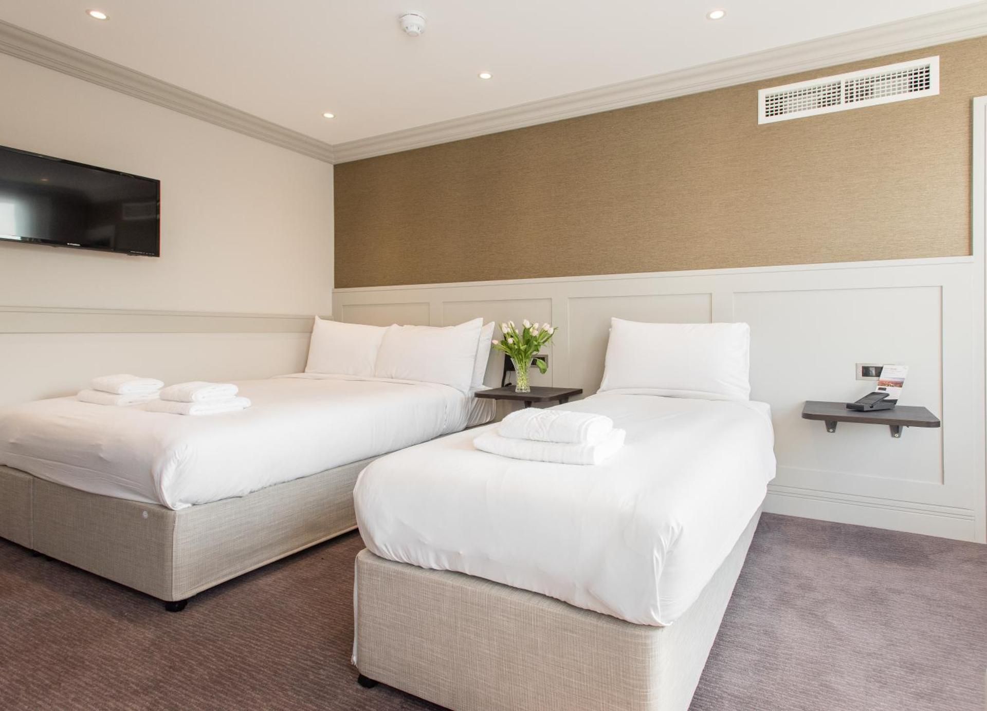 undefined Mowbray Court Hotel 5