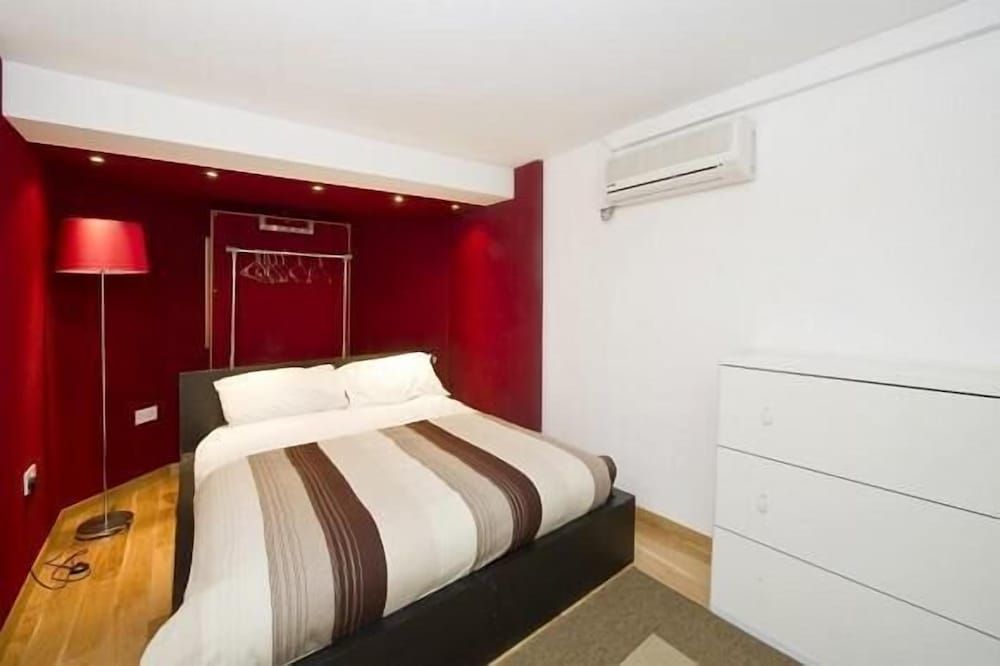 undefined Kensington Olympia Apartments 3
