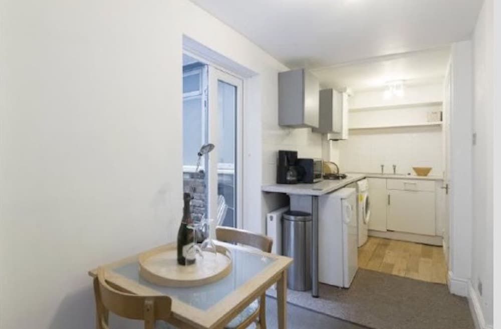 undefined Kensington Olympia Apartments 2