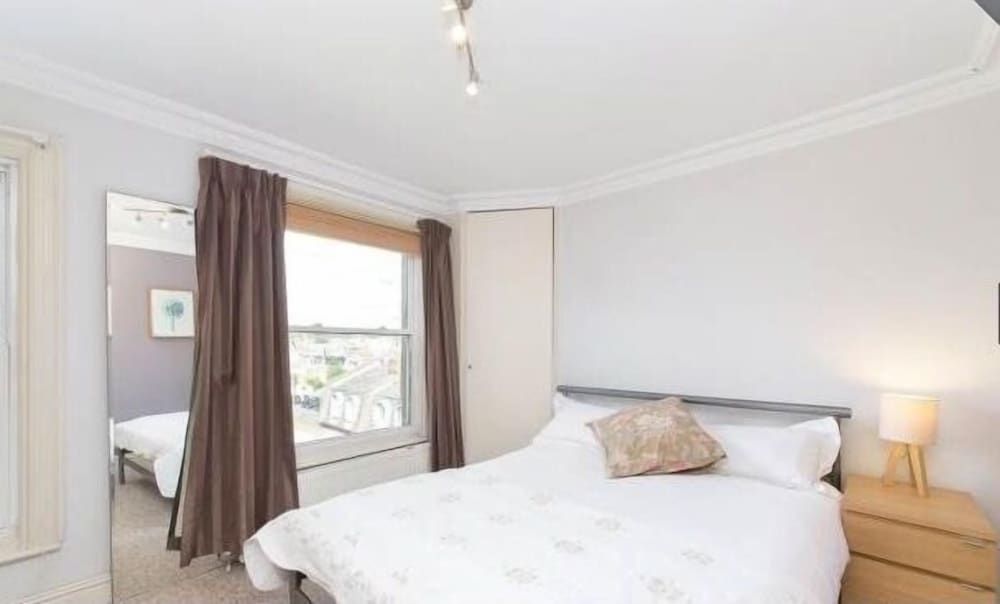 undefined Kensington Olympia Apartments 10