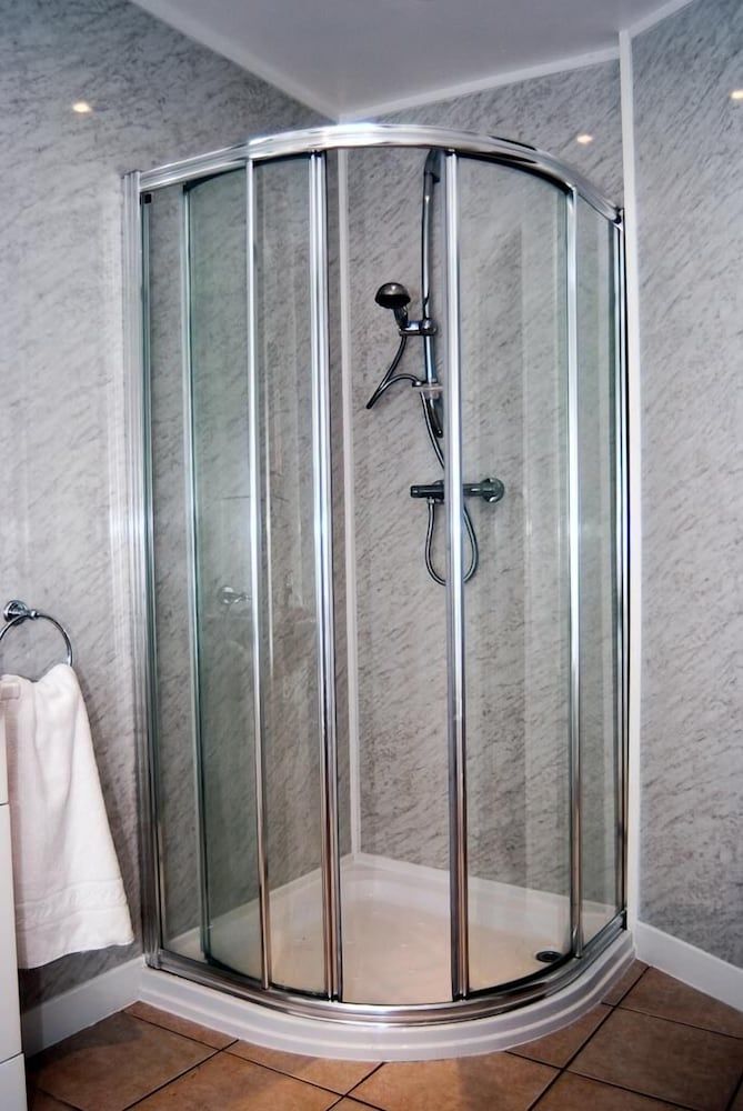 Edenhall Country House Hotel Standard Apartment, 3 Bedrooms (1 double, 3 singles, 1 bunk bed) 8