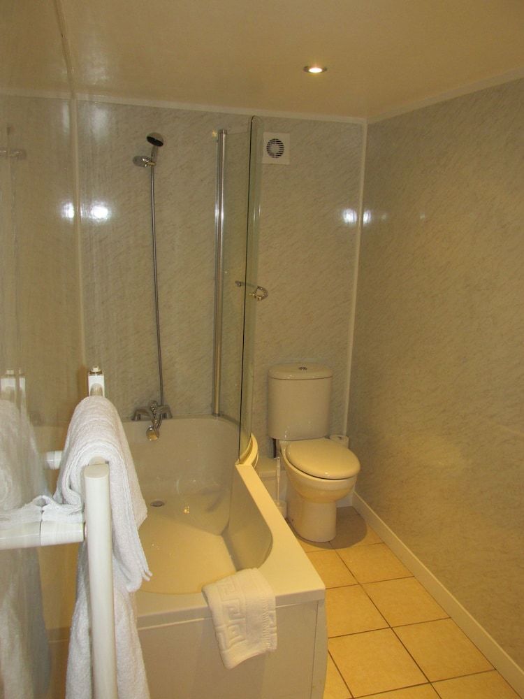 Edenhall Country House Hotel Standard Apartment, 3 Bedrooms (1 double, 3 singles, 1 bunk bed) 6