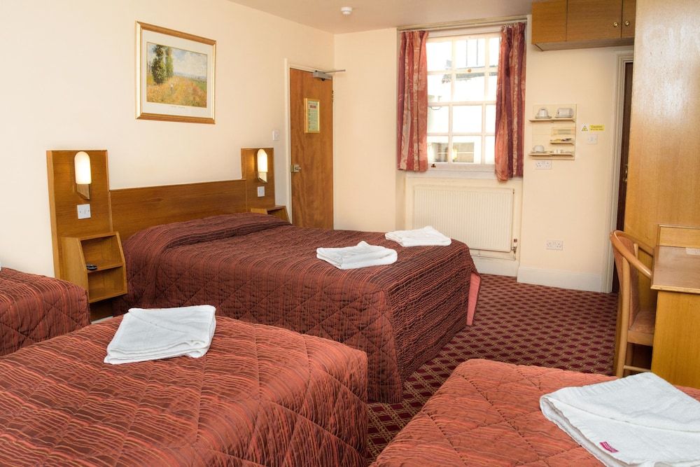 Seymour Hotel Quadruple Room