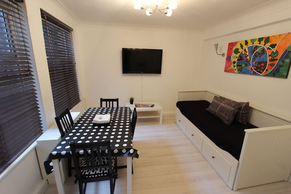 Classic Apartment, 1 Bedroom (Burwood Place)
