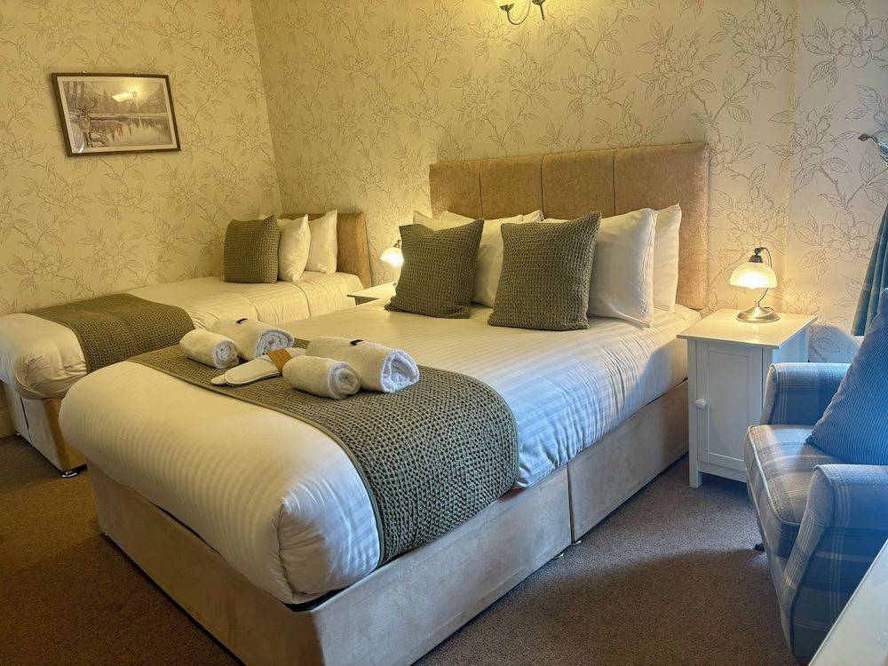 Carra Beag Guest House Quadruple Room