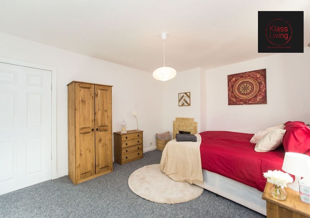 Traditional House, 2 Bedrooms