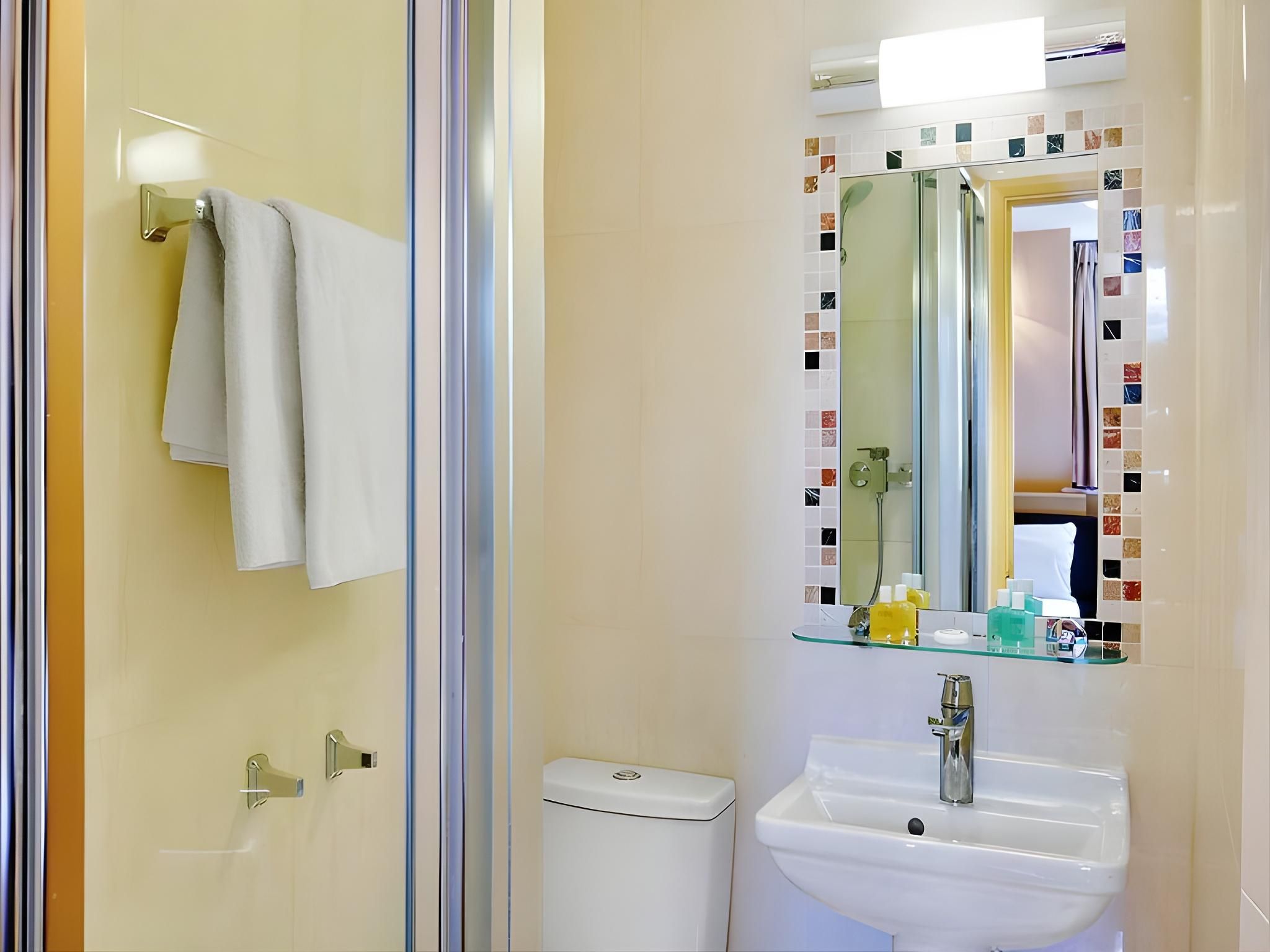 undefined The Craven Hotel 8