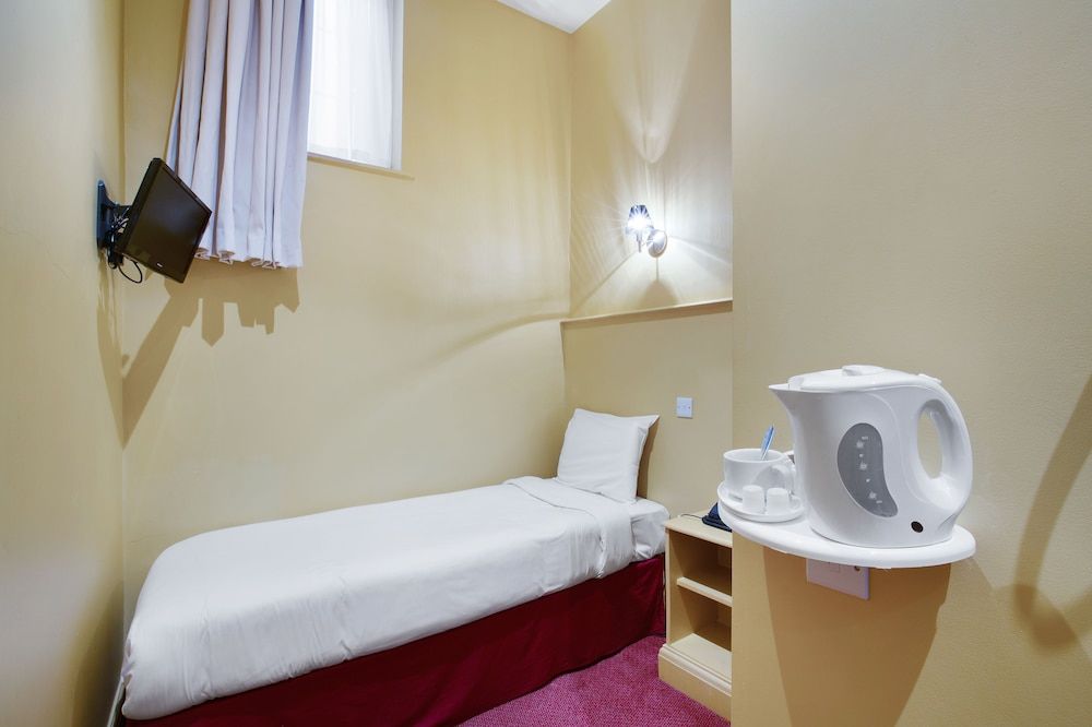 undefined The Craven Hotel 2