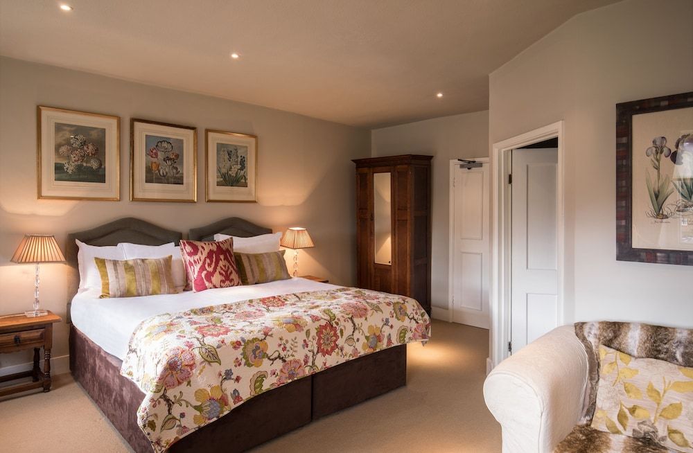 The Howard Arms Double or Twin Room (The Country Room) 4