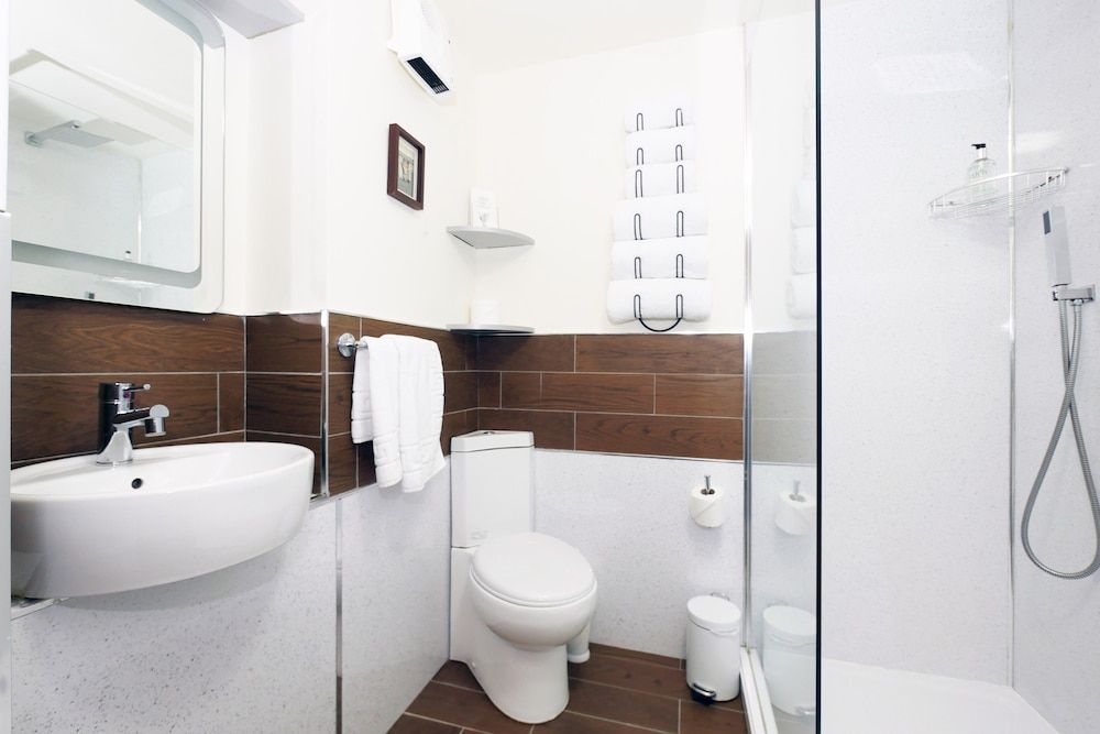 Ardentorrie Guest House Family Room 24