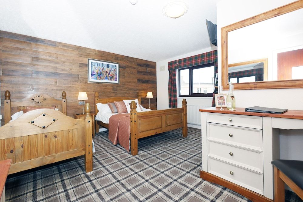 Ardentorrie Guest House Family Room 9