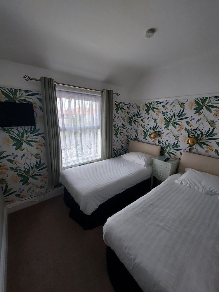 Twin Room, Ensuite (Beaumaris)