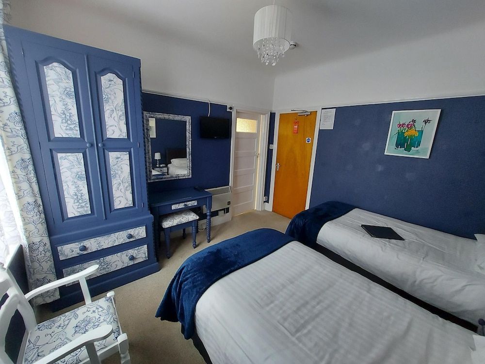 Standard Double or Twin Room, Ensuite, Garden View (Conwy)