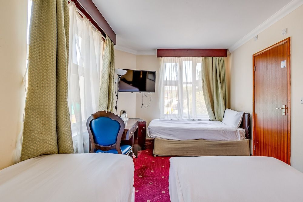 London Star Hotel Standard Triple Room 2