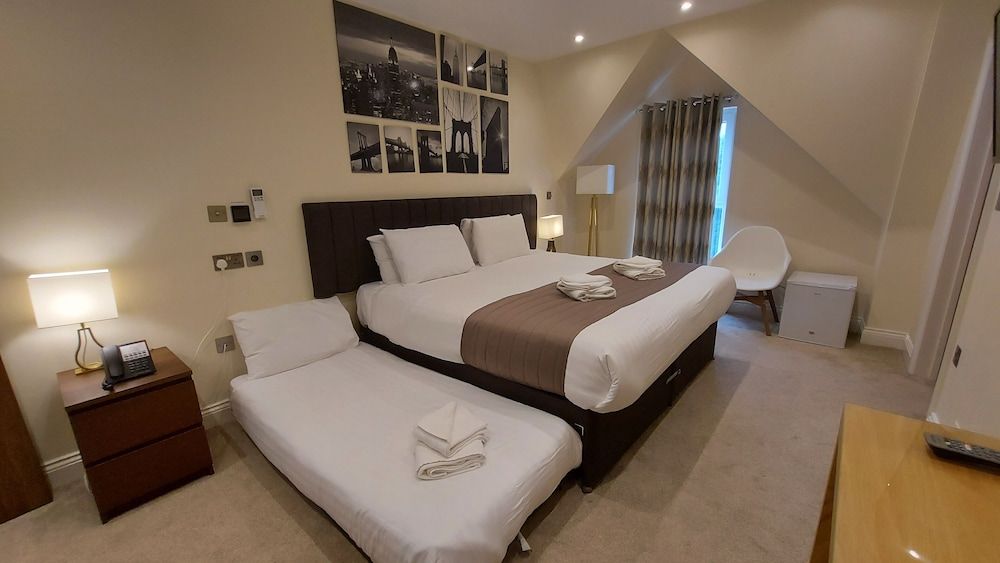 undefined London Star Hotel 9