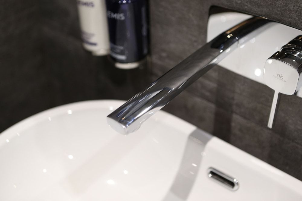 Mondo Hotel Deluxe Suite 9