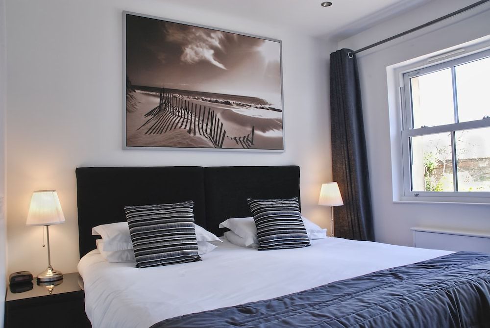 Miller House Deluxe Double or Twin Room 5