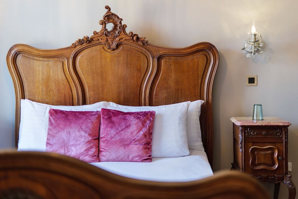 Deluxe Double Room, 1 King Bed, Jetted Tub, Bay View (Room 2)
