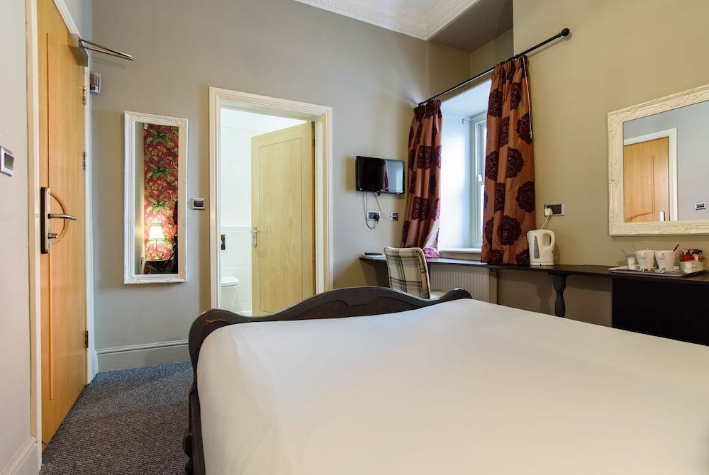 Jolyon's Boutique Hotel Economy Double Room (Room 7) 5