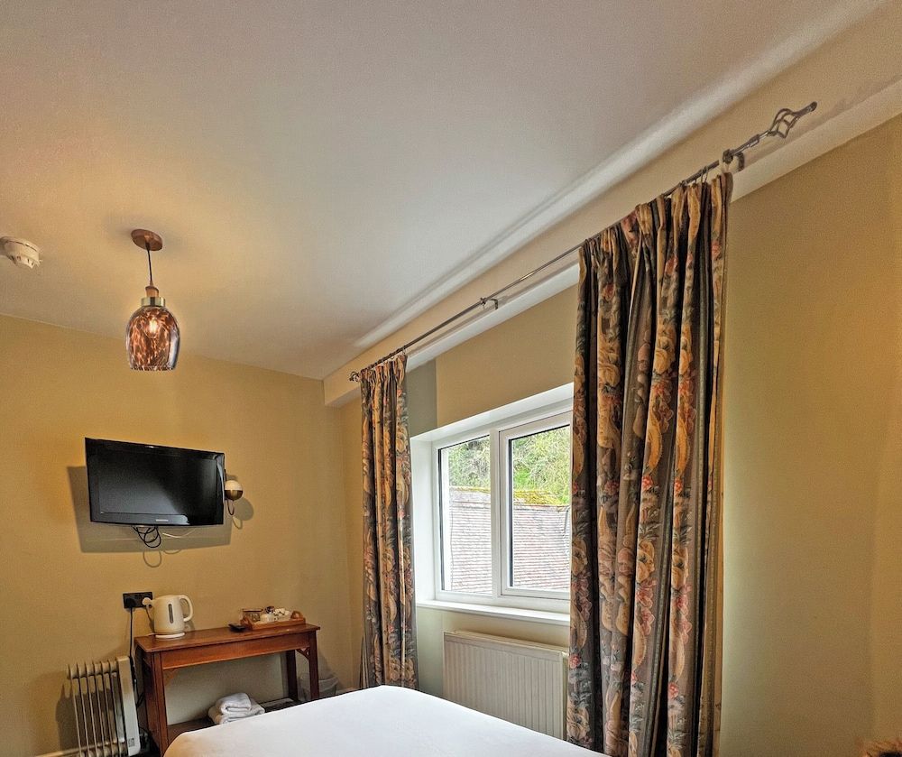 Shillingford Bridge Hotel Standard Single Room 2