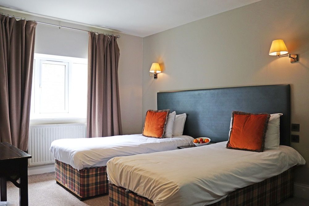 Shillingford Bridge Hotel Large Standard Double or Twin Room 2