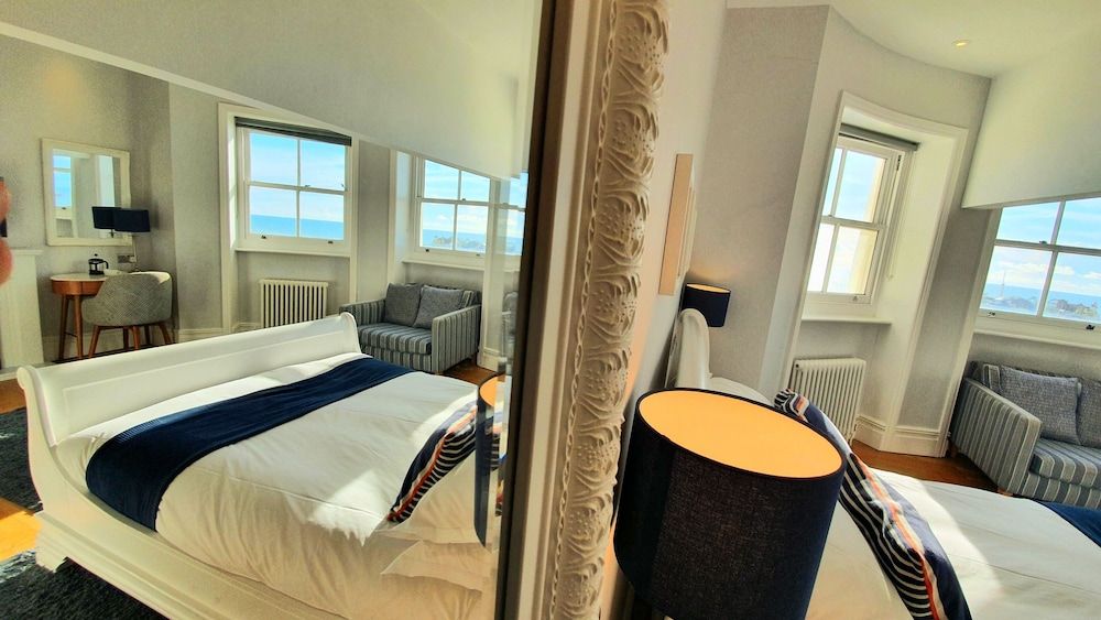 A Room With A View Signature Room, 1 King Bed, Sea View (King) 3