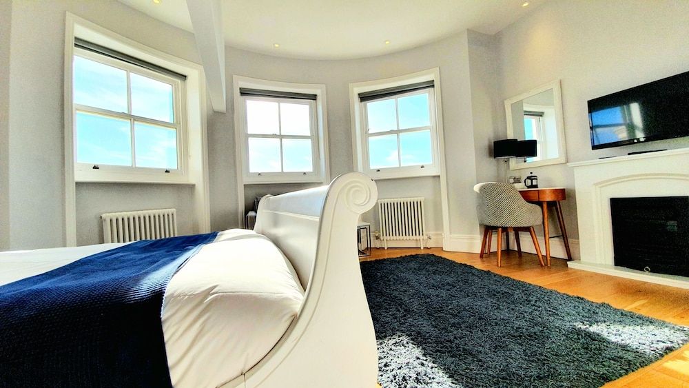 A Room With A View Signature Room, 1 King Bed, Sea View (King)