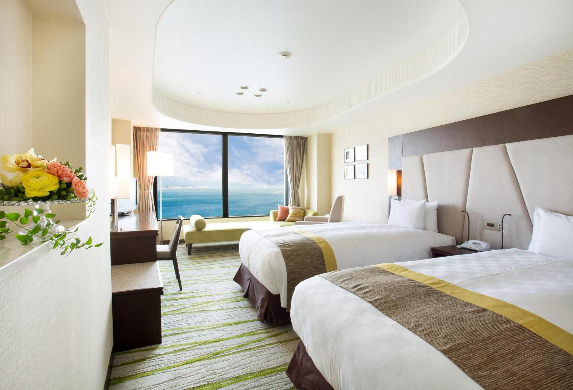 - Limited on 8th Aug - Executive Twin Room with Fireworks Exhibition Ticket