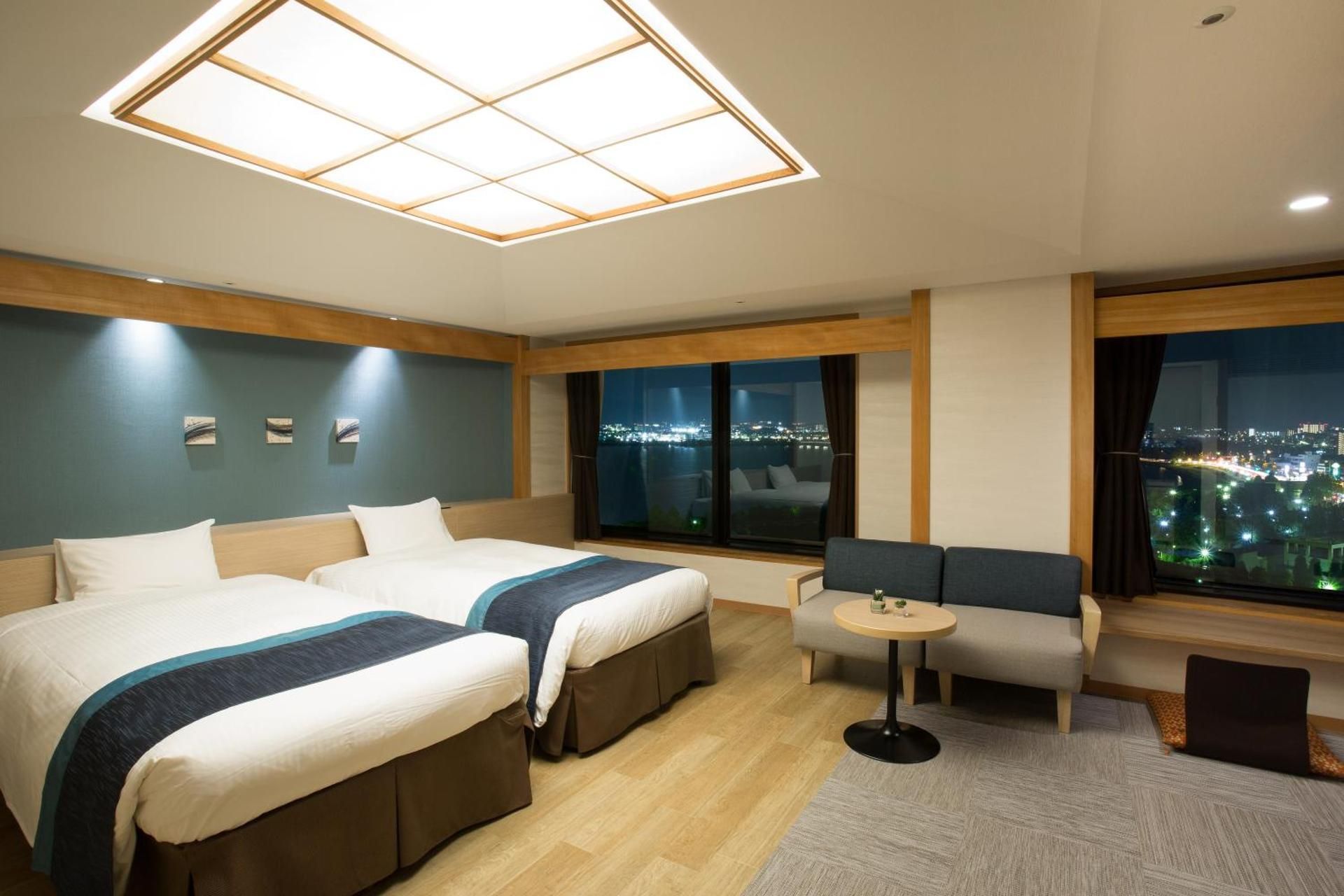 - Limited on 8th Aug - Japanese-Style Superior Room with Fireworks Exhibition Ticket