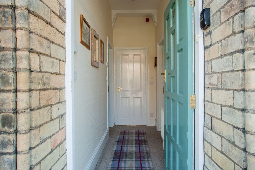 undefined Apartment 32 4