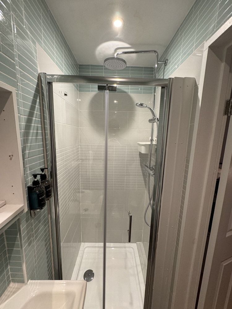 Room Home Stay Economy Suite, Private Bathroom 4