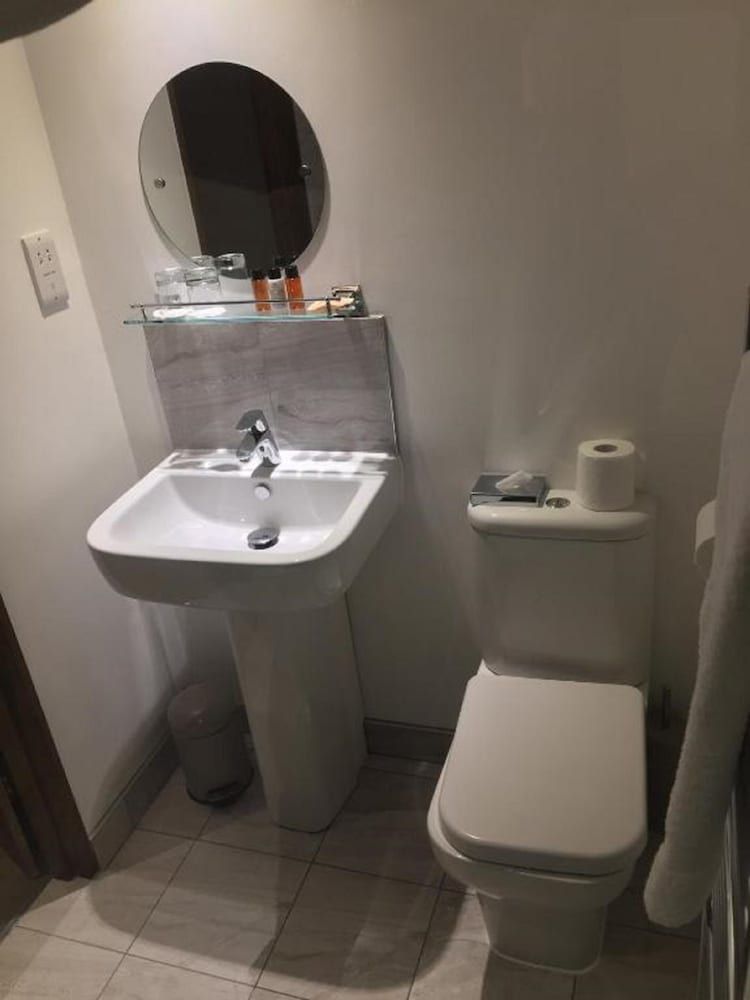 The Harvard Inn Family Room, 1 Bedroom 3