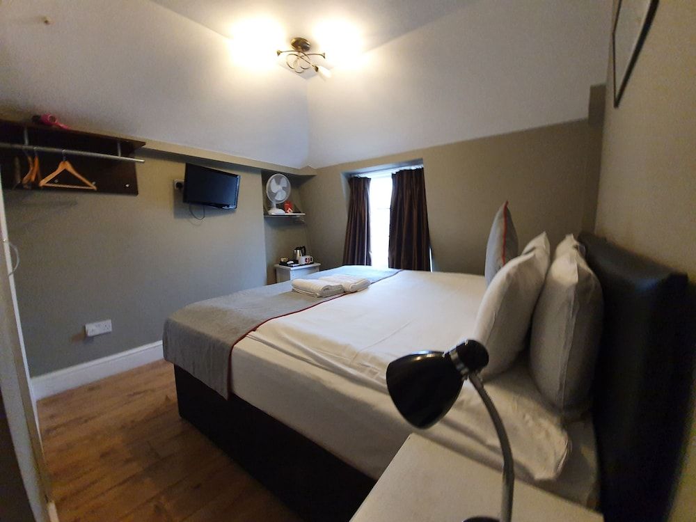 Belgravia Rooms Standard Double Room 4
